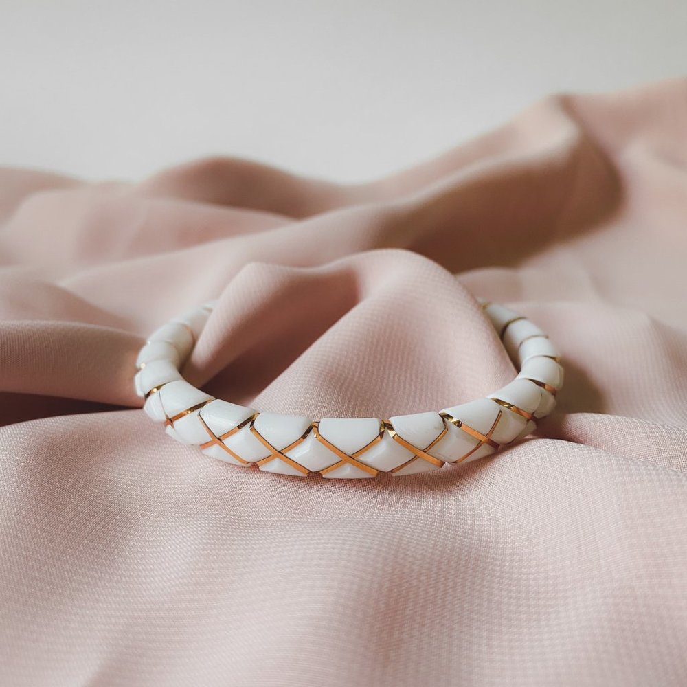 Criss-Cross Pattern Gold Ribbon Wrapped White Minimal Acrylic Bangle Bracelet